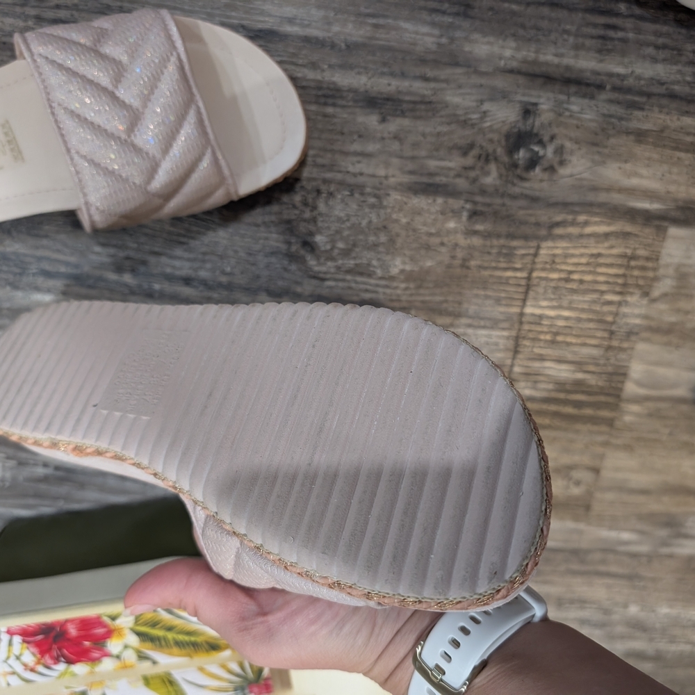 Women's Quilted Slide Sandals - Light Pink - Picture 2 of 3